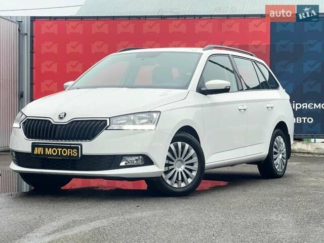 Белый Шкода Фабия, объемом двигателя 1 л и пробегом 70 тыс. км за 12500 $, фото 2 на Automoto.ua