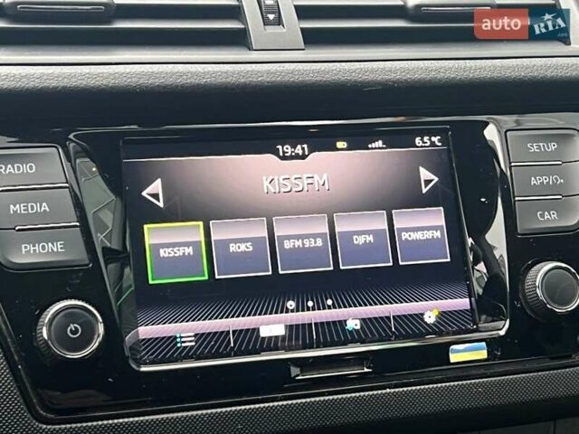 Белый Шкода Фабия, объемом двигателя 1 л и пробегом 70 тыс. км за 12500 $, фото 27 на Automoto.ua