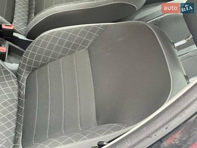 Белый Шкода Фабия, объемом двигателя 1 л и пробегом 65 тыс. км за 12500 $, фото 31 на Automoto.ua