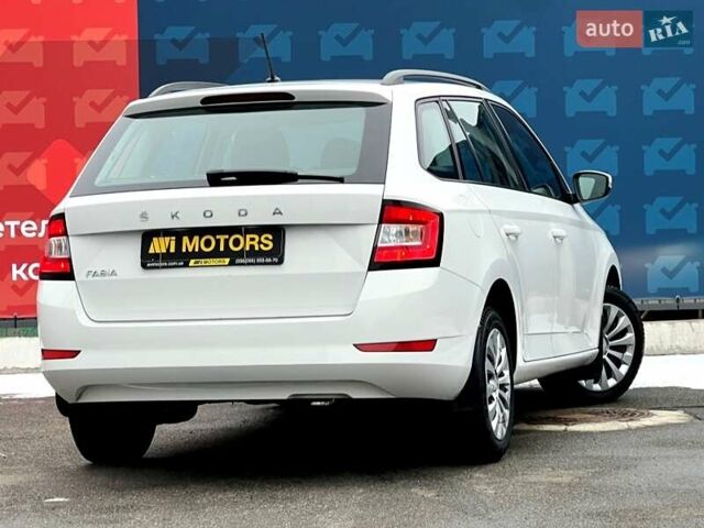 Белый Шкода Фабия, объемом двигателя 1 л и пробегом 61 тыс. км за 11000 $, фото 3 на Automoto.ua