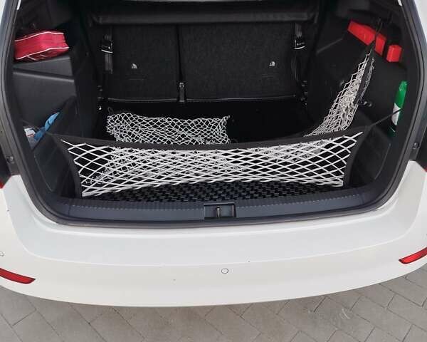 Білий Шкода Фабія, об'ємом двигуна 1 л та пробігом 145 тис. км за 16500 $, фото 19 на Automoto.ua