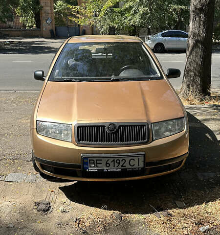 Бежевий Шкода Фабія, об'ємом двигуна 1.4 л та пробігом 296 тис. км за 3100 $, фото 1 на Automoto.ua
