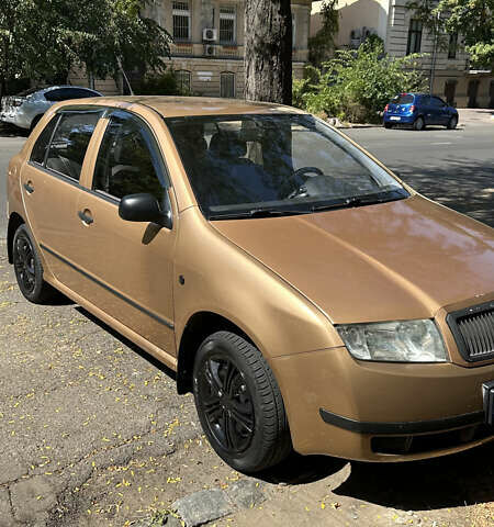 Бежевий Шкода Фабія, об'ємом двигуна 1.4 л та пробігом 296 тис. км за 3100 $, фото 10 на Automoto.ua
