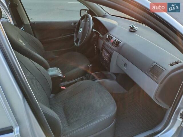 Бежевый Шкода Фабия, объемом двигателя 1.39 л и пробегом 270 тыс. км за 3550 $, фото 5 на Automoto.ua
