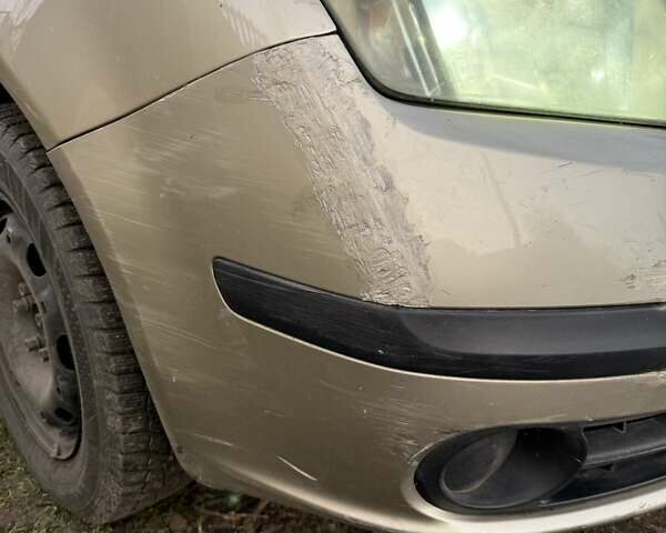 Бежевий Шкода Фабія, об'ємом двигуна 1.2 л та пробігом 203 тис. км за 3000 $, фото 9 на Automoto.ua