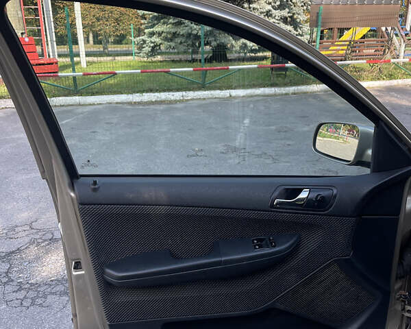 Бежевый Шкода Фабия, объемом двигателя 1.39 л и пробегом 200 тыс. км за 5199 $, фото 22 на Automoto.ua