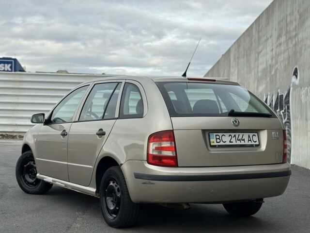 Бежевий Шкода Фабія, об'ємом двигуна 1.4 л та пробігом 271 тис. км за 3450 $, фото 3 на Automoto.ua