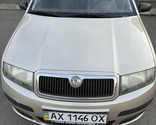 Бежевий Шкода Фабія, об'ємом двигуна 1.2 л та пробігом 203 тис. км за 3000 $, фото 6 на Automoto.ua