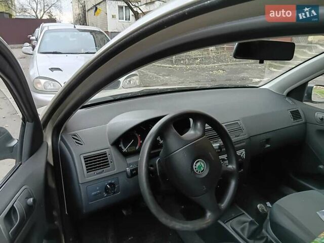 Бежевый Шкода Фабия, объемом двигателя 1.2 л и пробегом 90 тыс. км за 4700 $, фото 3 на Automoto.ua