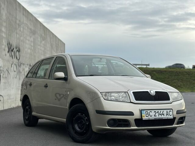Бежевий Шкода Фабія, об'ємом двигуна 1.4 л та пробігом 271 тис. км за 3450 $, фото 1 на Automoto.ua
