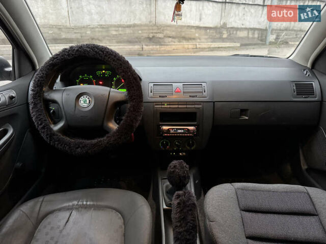 Бежевый Шкода Фабия, объемом двигателя 1.2 л и пробегом 298 тыс. км за 2300 $, фото 42 на Automoto.ua