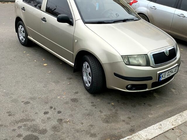 Бежевый Шкода Фабия, объемом двигателя 1.2 л и пробегом 177 тыс. км за 4500 $, фото 4 на Automoto.ua