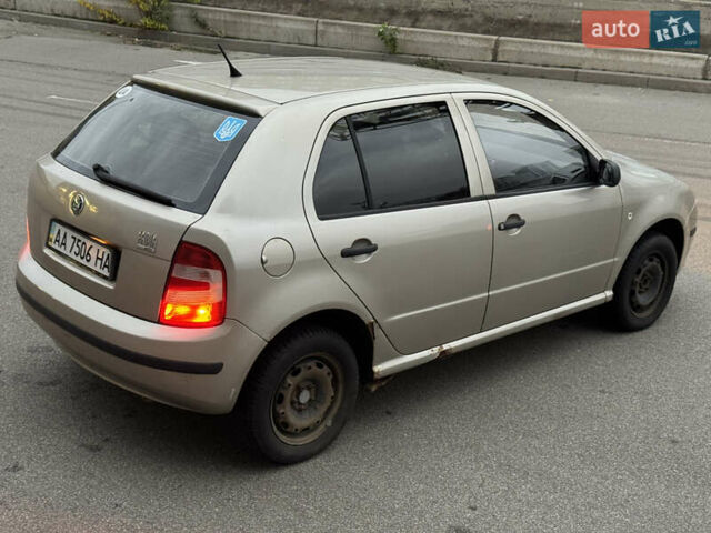 Бежевый Шкода Фабия, объемом двигателя 1.2 л и пробегом 298 тыс. км за 2300 $, фото 41 на Automoto.ua