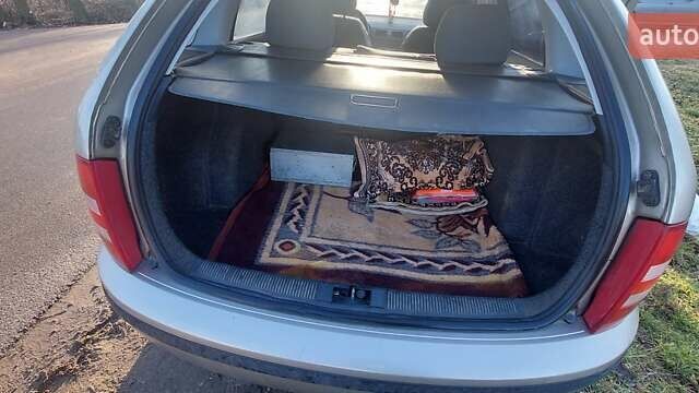 Бежевый Шкода Фабия, объемом двигателя 1.2 л и пробегом 197 тыс. км за 3900 $, фото 8 на Automoto.ua