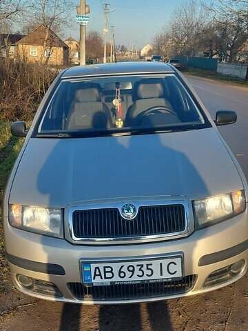 Бежевый Шкода Фабия, объемом двигателя 1.2 л и пробегом 197 тыс. км за 3900 $, фото 5 на Automoto.ua