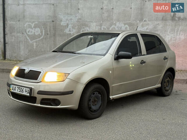 Бежевый Шкода Фабия, объемом двигателя 1.2 л и пробегом 298 тыс. км за 2300 $, фото 34 на Automoto.ua