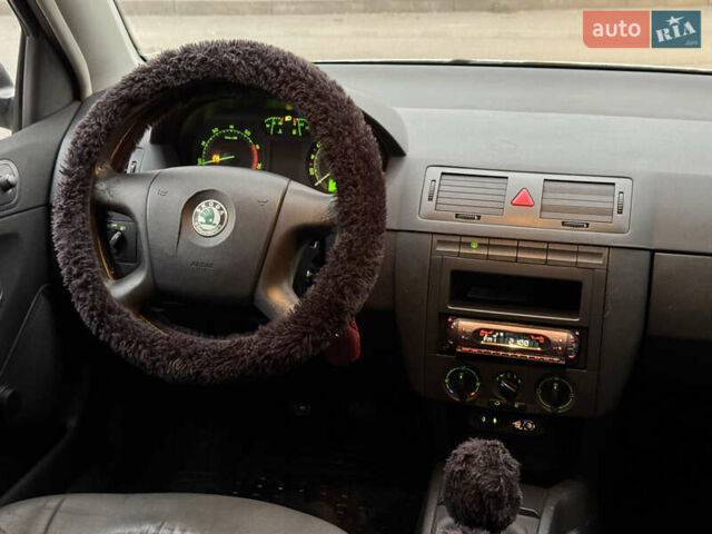 Бежевый Шкода Фабия, объемом двигателя 1.2 л и пробегом 298 тыс. км за 2300 $, фото 46 на Automoto.ua