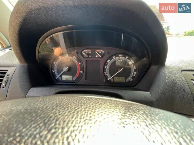 Бежевый Шкода Фабия, объемом двигателя 1.2 л и пробегом 236 тыс. км за 3550 $, фото 13 на Automoto.ua