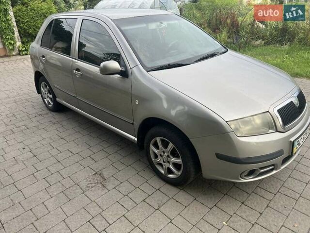 Бежевый Шкода Фабия, объемом двигателя 0 л и пробегом 137 тыс. км за 4050 $, фото 4 на Automoto.ua