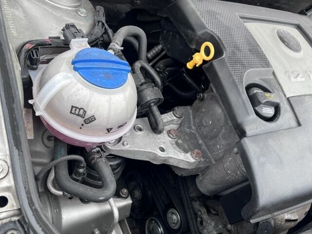 Бежевий Шкода Фабія, об'ємом двигуна 1.2 л та пробігом 180 тис. км за 3800 $, фото 4 на Automoto.ua