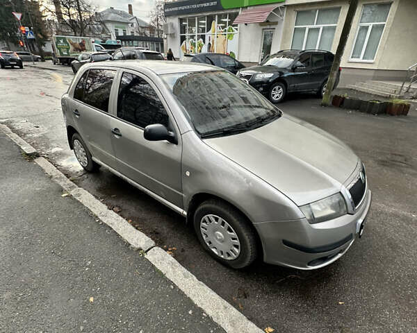 Бежевый Шкода Фабия, объемом двигателя 1.2 л и пробегом 219 тыс. км за 3900 $, фото 5 на Automoto.ua