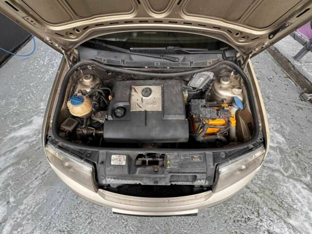 Бежевий Шкода Фабія, об'ємом двигуна 1.2 л та пробігом 250 тис. км за 1250 $, фото 9 на Automoto.ua