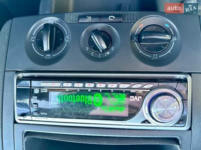 Бежевый Шкода Фабия, объемом двигателя 1.2 л и пробегом 135 тыс. км за 3600 $, фото 5 на Automoto.ua