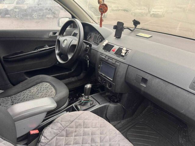 Бежевий Шкода Фабія, об'ємом двигуна 1.2 л та пробігом 250 тис. км за 1250 $, фото 8 на Automoto.ua