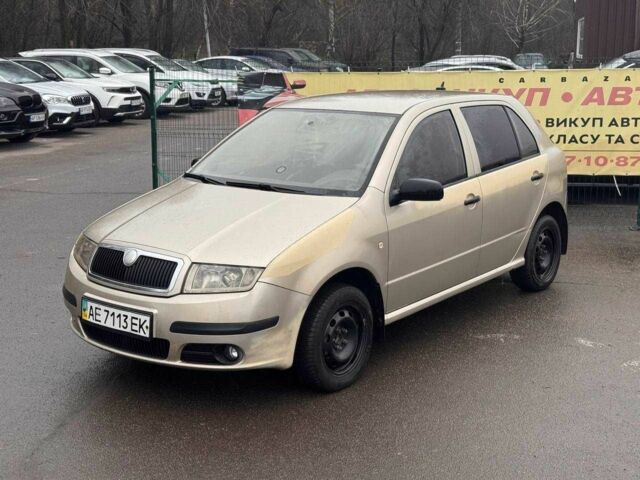Бежевий Шкода Фабія, об'ємом двигуна 1.2 л та пробігом 250 тис. км за 1250 $, фото 2 на Automoto.ua