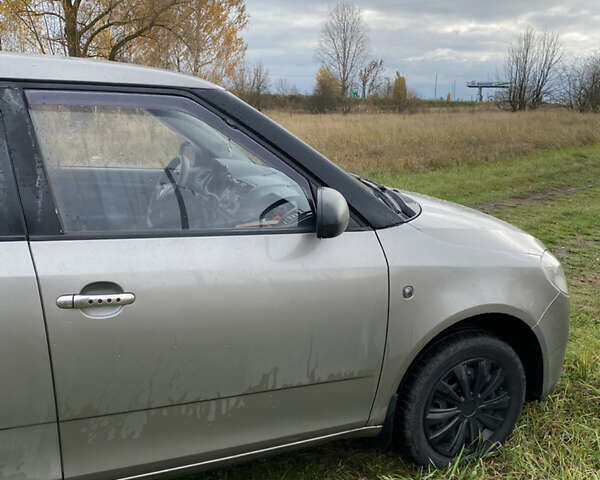 Шкода Фабия 2007 в Барышевке на Automoto.ua Бежевый Шкода Фабия, объемом двигателя 1.2 л и пробегом 154 тыс. км за 4000 $, фото 15 на Automoto.ua