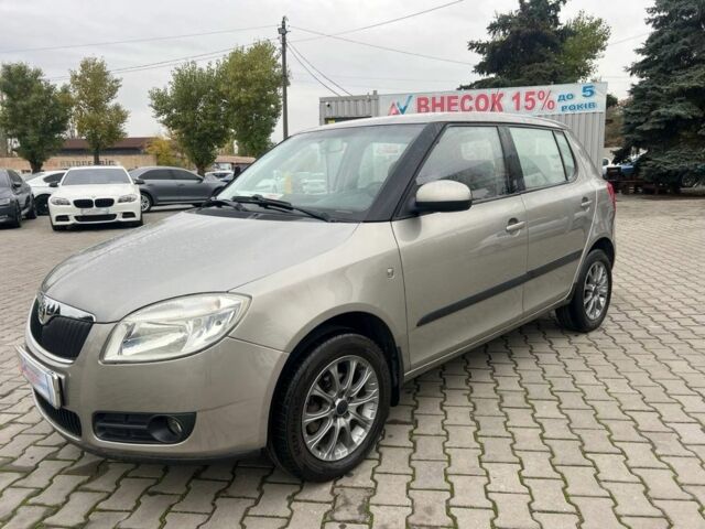 Шкода Фабия 2007 в Кривом Роге на Automoto.ua Бежевый Шкода Фабия, объемом двигателя 1.4 л и пробегом 202 тыс. км за 5500 $, фото 1 на Automoto.ua
