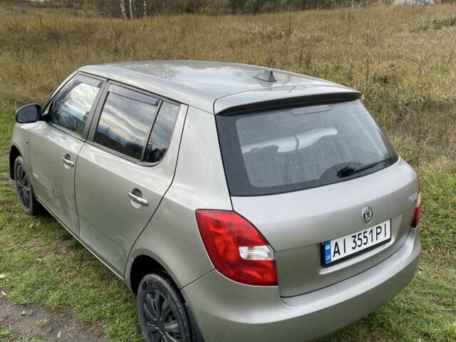 Шкода Фабия 2007 в Барышевке на Automoto.ua Бежевый Шкода Фабия, объемом двигателя 1.2 л и пробегом 154 тыс. км за 4000 $, фото 7 на Automoto.ua