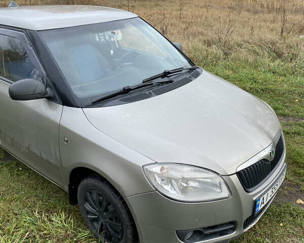 Шкода Фабия 2007 в Барышевке на Automoto.ua Бежевый Шкода Фабия, объемом двигателя 1.2 л и пробегом 154 тыс. км за 4000 $, фото 16 на Automoto.ua