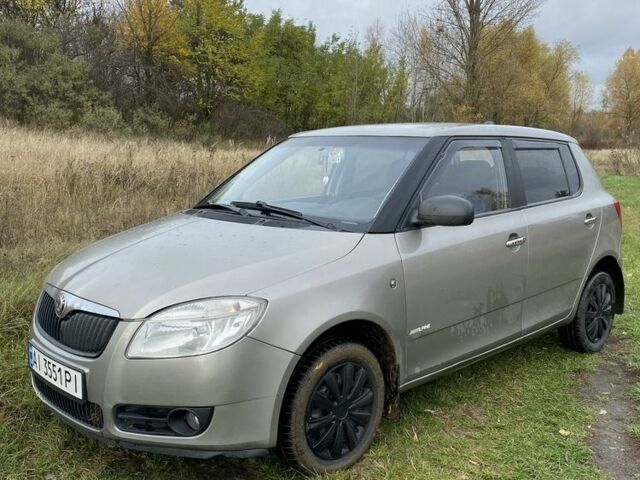 Шкода Фабия 2007 в Барышевке на Automoto.ua Бежевый Шкода Фабия, объемом двигателя 1.2 л и пробегом 154 тыс. км за 4000 $, фото 3 на Automoto.ua