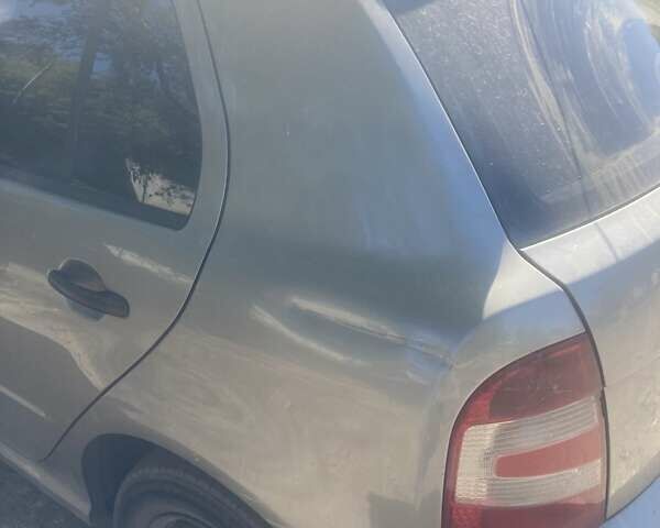 Бежевый Шкода Фабия, объемом двигателя 1.2 л и пробегом 295 тыс. км за 2300 $, фото 2 на Automoto.ua