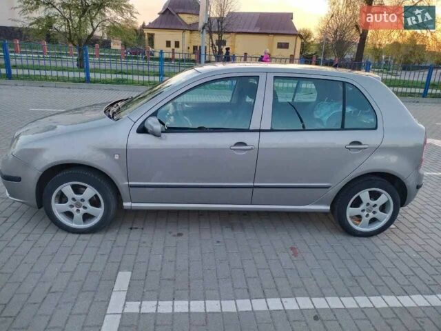 Бежевый Шкода Фабия, объемом двигателя 1.4 л и пробегом 170 тыс. км за 5100 $, фото 5 на Automoto.ua