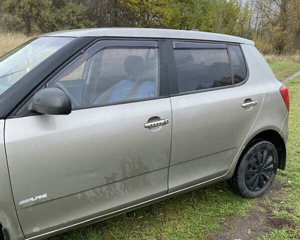 Шкода Фабия 2007 в Барышевке на Automoto.ua Бежевый Шкода Фабия, объемом двигателя 1.2 л и пробегом 154 тыс. км за 4000 $, фото 5 на Automoto.ua