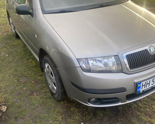 Бежевый Шкода Фабия, объемом двигателя 1.2 л и пробегом 290 тыс. км за 3850 $, фото 5 на Automoto.ua