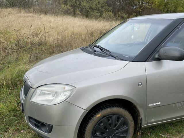 Шкода Фабия 2007 в Барышевке на Automoto.ua Бежевый Шкода Фабия, объемом двигателя 1.2 л и пробегом 154 тыс. км за 4000 $, фото 4 на Automoto.ua
