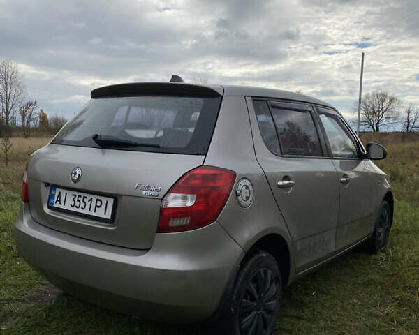 Шкода Фабия 2007 в Барышевке на Automoto.ua Бежевый Шкода Фабия, объемом двигателя 1.2 л и пробегом 154 тыс. км за 4000 $, фото 12 на Automoto.ua