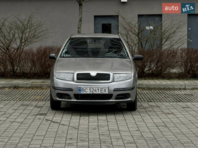 Бежевый Шкода Фабия, объемом двигателя 1.2 л и пробегом 208 тыс. км за 2000 $, фото 13 на Automoto.ua