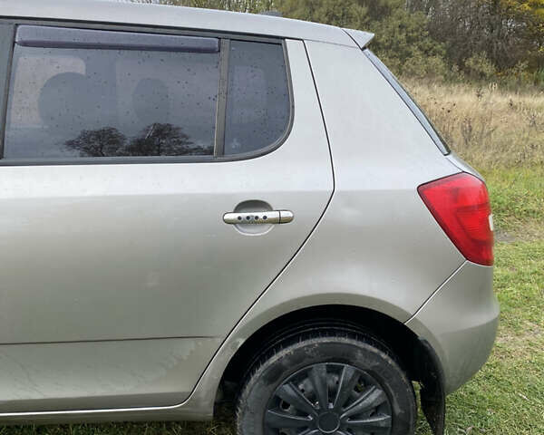 Шкода Фабия 2007 в Барышевке на Automoto.ua Бежевый Шкода Фабия, объемом двигателя 1.2 л и пробегом 154 тыс. км за 4000 $, фото 6 на Automoto.ua