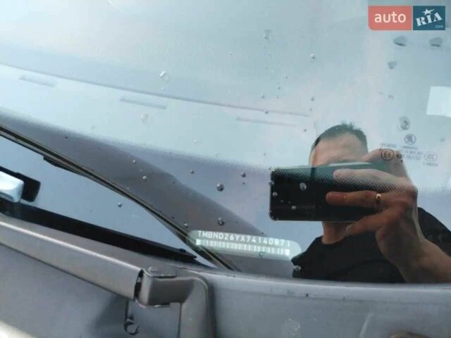 Бежевый Шкода Фабия, объемом двигателя 1.4 л и пробегом 170 тыс. км за 5100 $, фото 8 на Automoto.ua