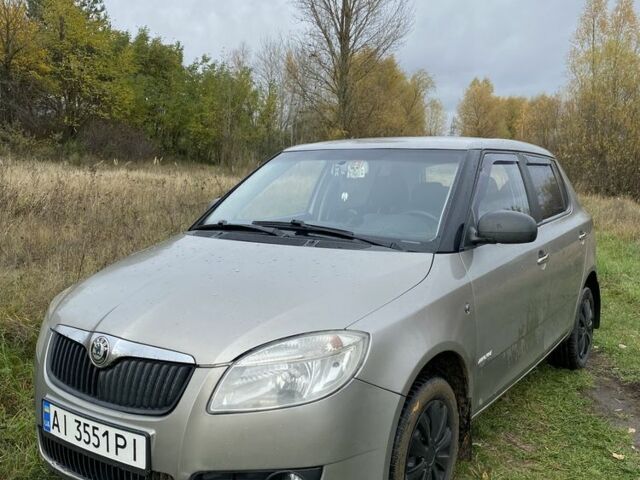 Шкода Фабия 2007 в Барышевке на Automoto.ua Бежевый Шкода Фабия, объемом двигателя 1.2 л и пробегом 154 тыс. км за 4000 $, фото 1 на Automoto.ua