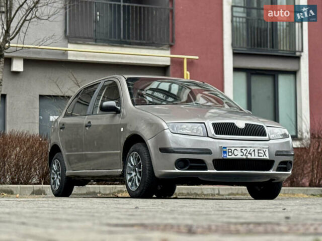 Бежевый Шкода Фабия, объемом двигателя 1.2 л и пробегом 208 тыс. км за 2000 $, фото 11 на Automoto.ua