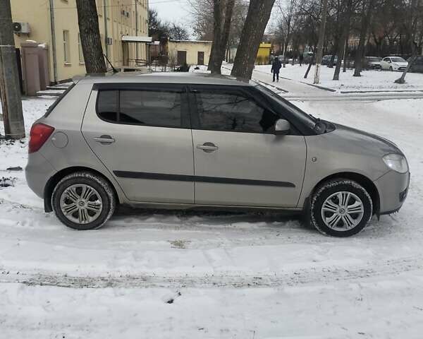 Бежевий Шкода Фабія, об'ємом двигуна 1.2 л та пробігом 251 тис. км за 4500 $, фото 10 на Automoto.ua