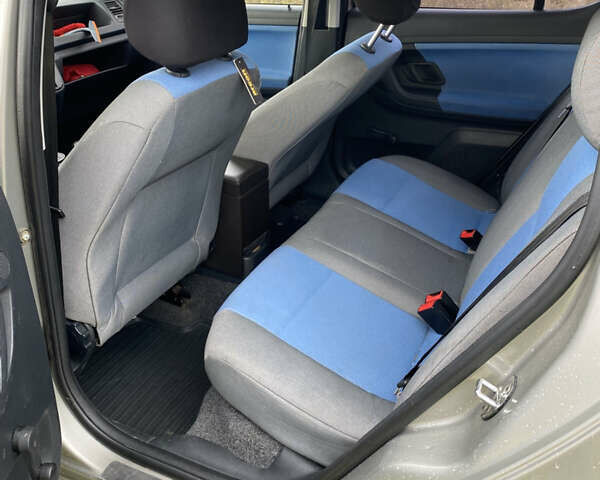 Шкода Фабия 2007 в Барышевке на Automoto.ua Бежевый Шкода Фабия, объемом двигателя 1.2 л и пробегом 154 тыс. км за 4000 $, фото 18 на Automoto.ua