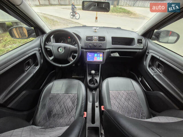 Бежевий Шкода Фабія, об'ємом двигуна 1.2 л та пробігом 238 тис. км за 4200 $, фото 1 на Automoto.ua