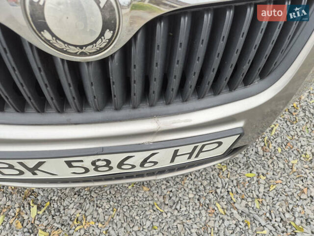 Бежевий Шкода Фабія, об'ємом двигуна 1.2 л та пробігом 238 тис. км за 4200 $, фото 12 на Automoto.ua