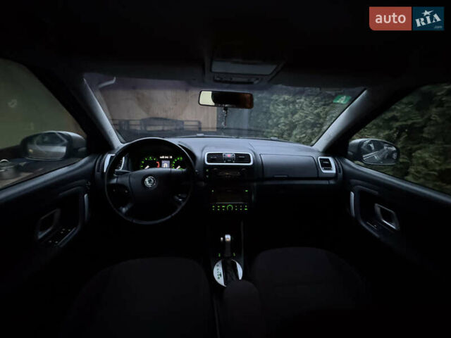 Бежевый Шкода Фабия, объемом двигателя 1.6 л и пробегом 213 тыс. км за 7500 $, фото 8 на Automoto.ua